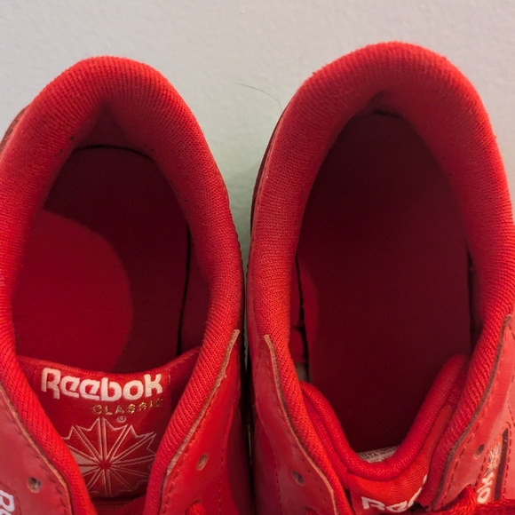 Reebok Classic Red Sneakers - Picture 5 of 7